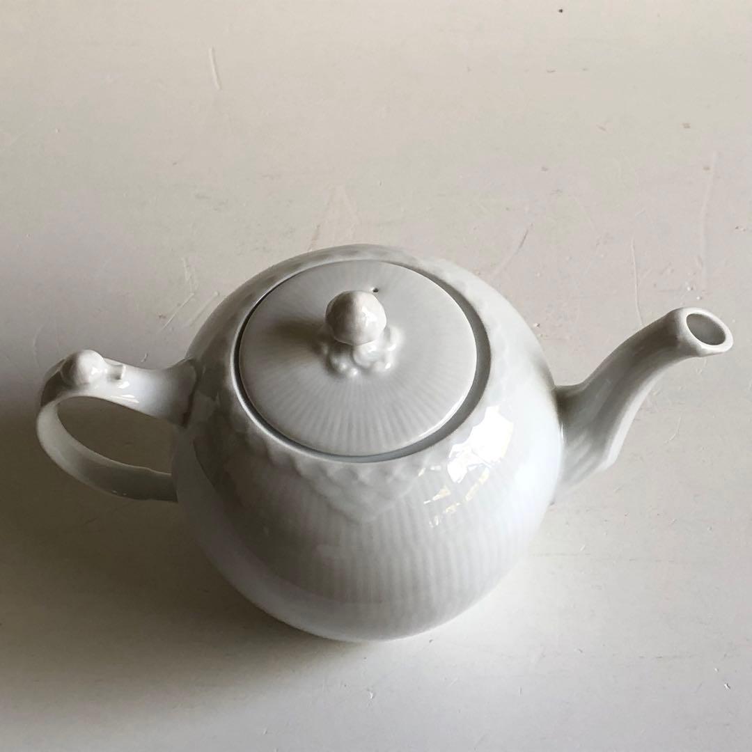 ロイヤルコペンハーゲン　ホワイトフルーテッド　ティーポット