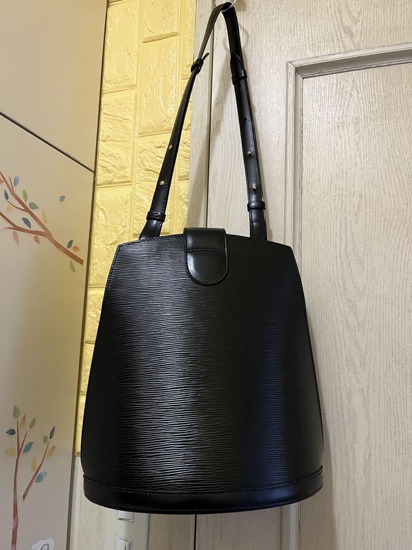 【極美品】LOUIS VUITTON エピ　レザー　ショルダーバッグ　ブラック