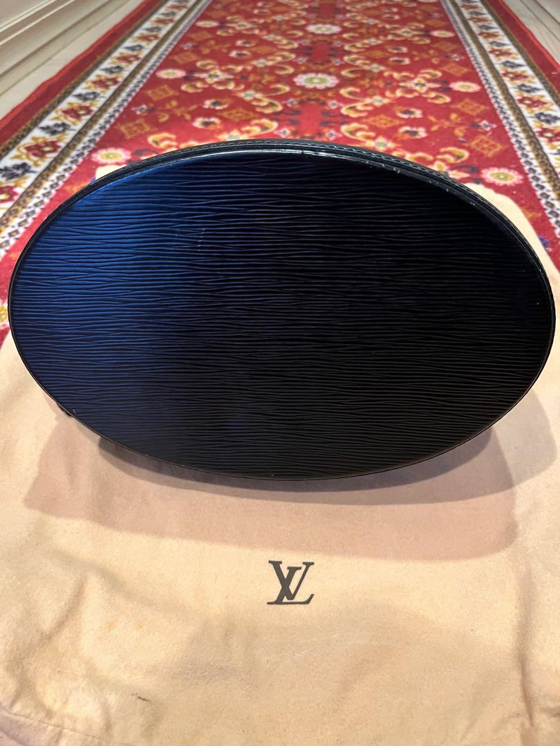 【極美品】LOUIS VUITTON エピ　レザー　ショルダーバッグ　ブラック
