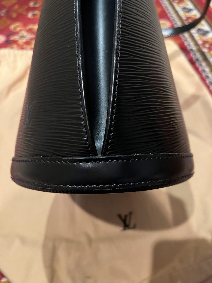 【極美品】LOUIS VUITTON エピ　レザー　ショルダーバッグ　ブラック