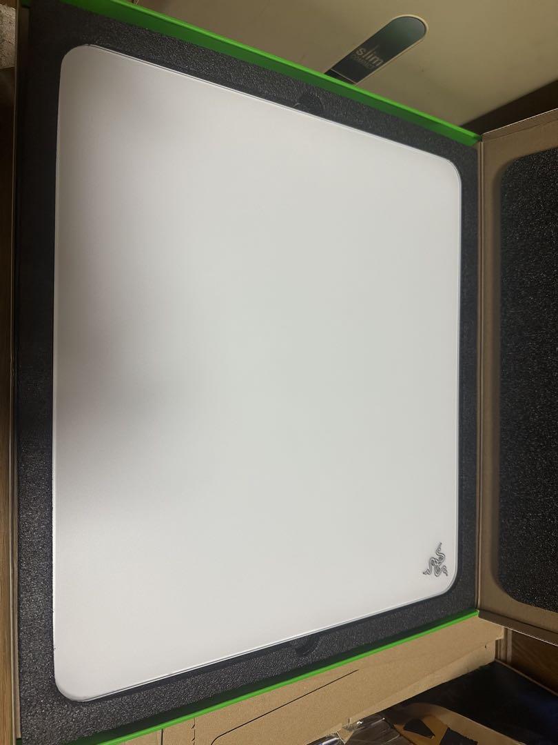 Razer Atlas ガラス製マウスパッド