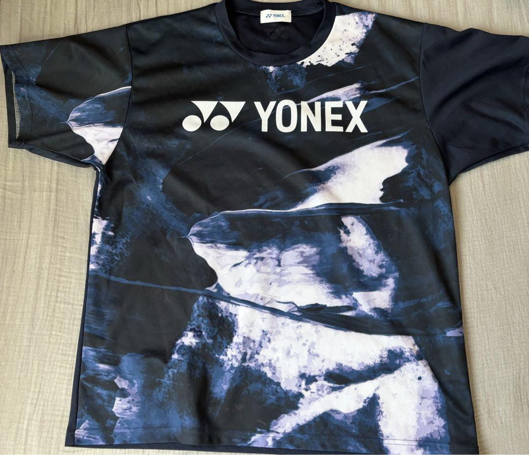 スポーツＴシャツ　バドミントン　テニスウェア
