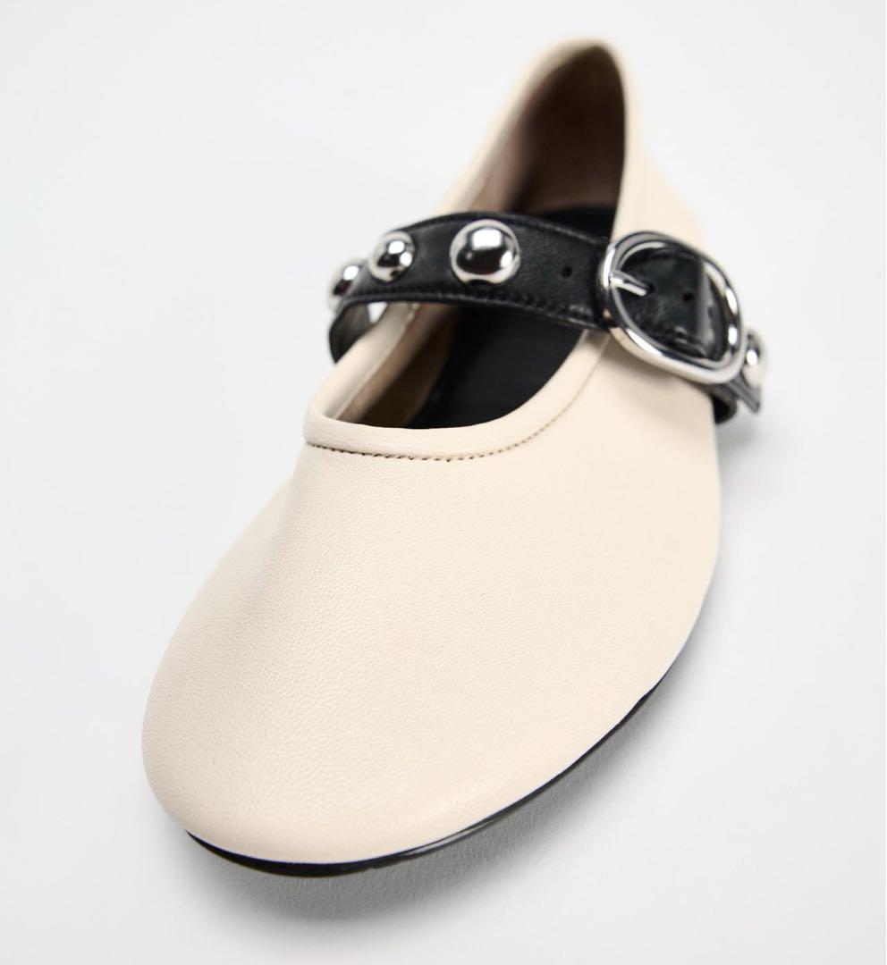 ZARA ザラ　スタッズ レザー フラットシューズ　39 ZARA ザラ スタッズ レザー フラットシューズ 39