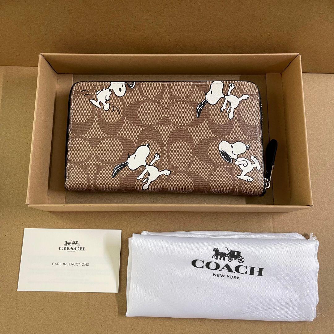 コーチCOACH  ベージュ 折り財布 レディース