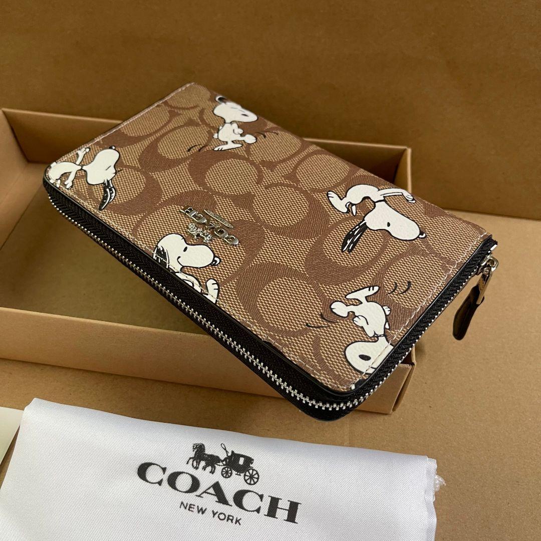 コーチCOACH  ベージュ 折り財布 レディース