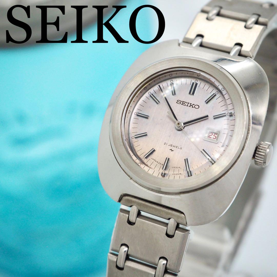 555 SEIKO 手巻き　時計 クッション型 レディース　ヴィンテージ　デイト