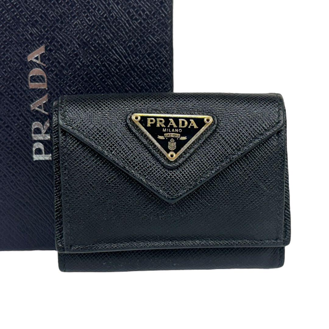 PRADA サフィアーノレザー 三つ折り財布 ブラック PRADA プラダ サフィアーノレザー 三つ折り財布 ブラック 三角