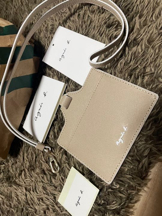 お得】 y♡0310様! アニエスベー IDケース 定期入れ パスケース 名刺