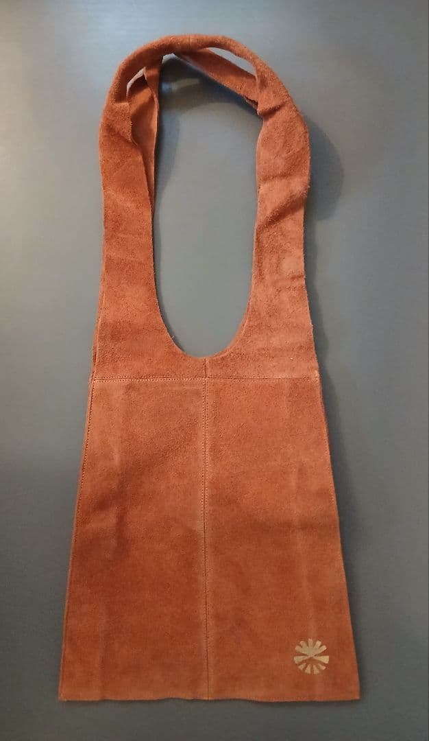 大阪万博ウズベキスタン館 皮のスエードショルダーバッグ新品、♥