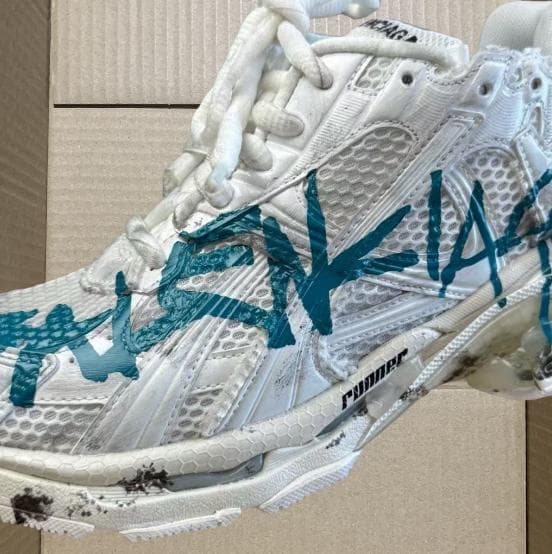 BALENCIAGA (バレンシアガ) Runner Graffiti 43
