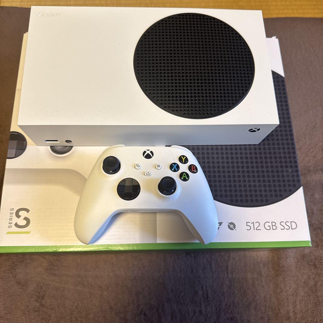 Xbox Series S 512GB SSD 本体とコントローラー