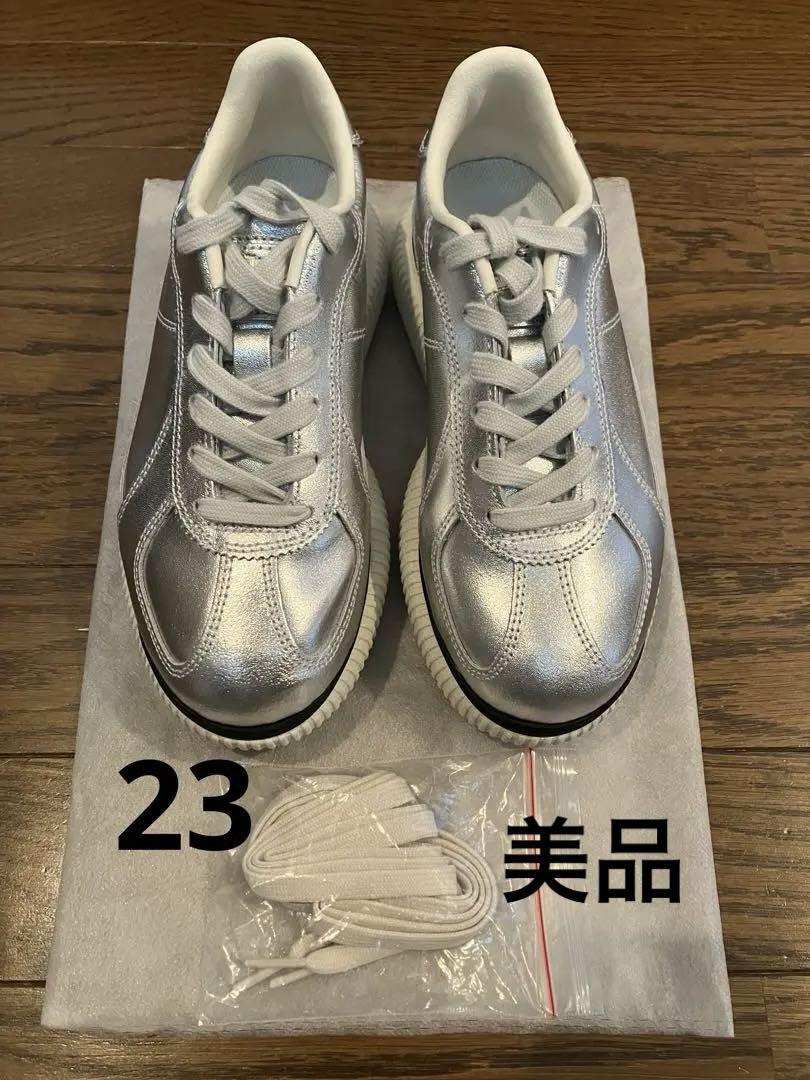 オニツカタイガー デレシティ シルバー レディース 23cm 美品