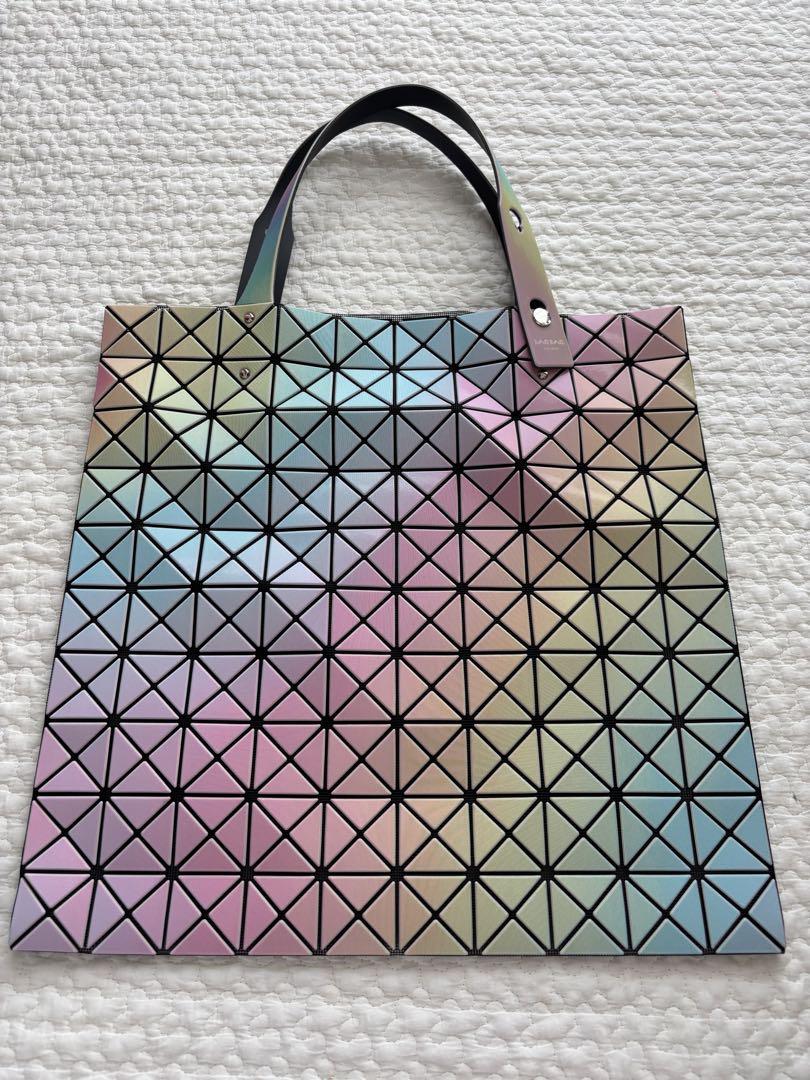 BAO BAO ISSEY MIYAKE ILLUSION ホワイト ラージ - メルカリ