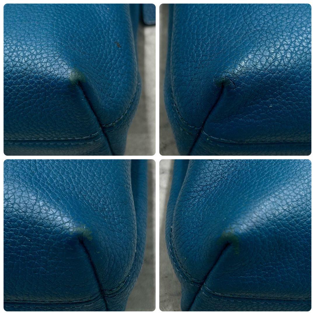 ✨美品✨コーチ　チャーリー　ショルダーバッグ　2way エンボスロゴ　レザー　青