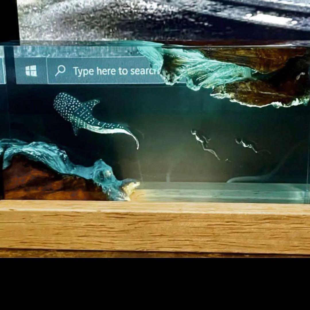 【定番商品⭐︎青の癒し】海レジンアート　オーシャンアート　ランプ　クジラとダイバー