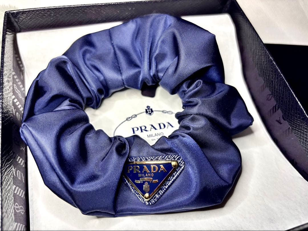 プラダ シュシュPRADA