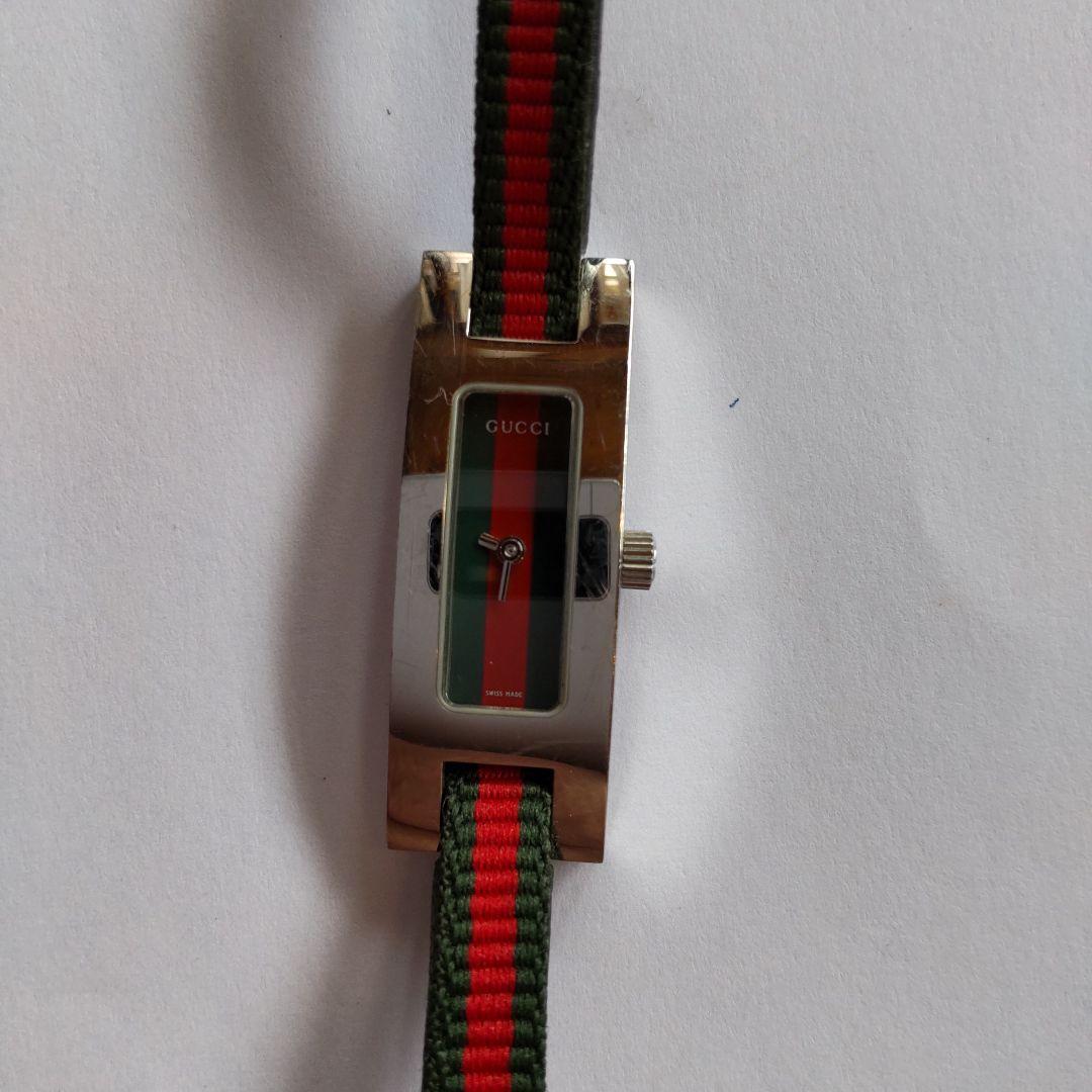 祝開店！大放出セール開催中 GUCCI アナログ腕時計 グリーン/レッド 時計
