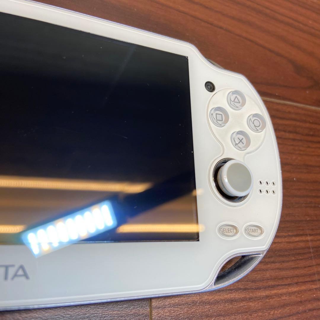 PSVita 1000 本体 クリスタル・ホワイト 3172 PSVita 1000 本体 クリスタル・ホワイト 3172