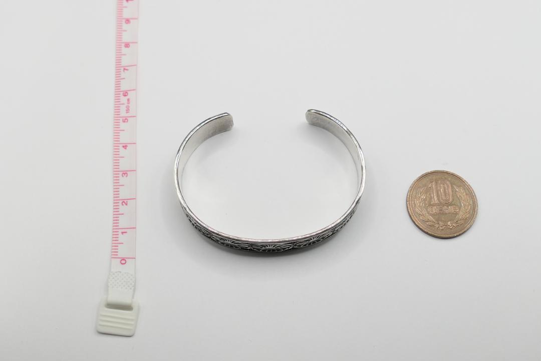 未使用　ナバホ　ヘンリーマリアーノ　シルバー　バングル　スタンプワーク　HRM