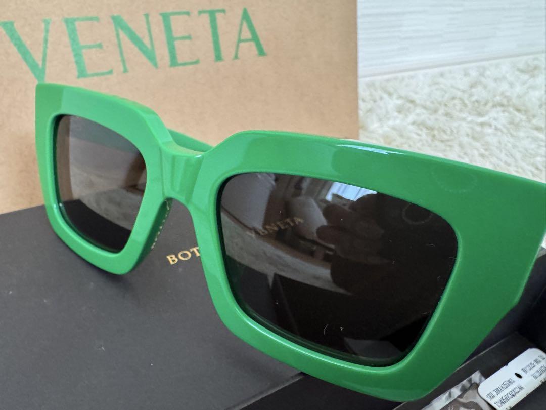 新品未使用☆箱・ケース・袋有りBottega Veneta グリーン サングラス