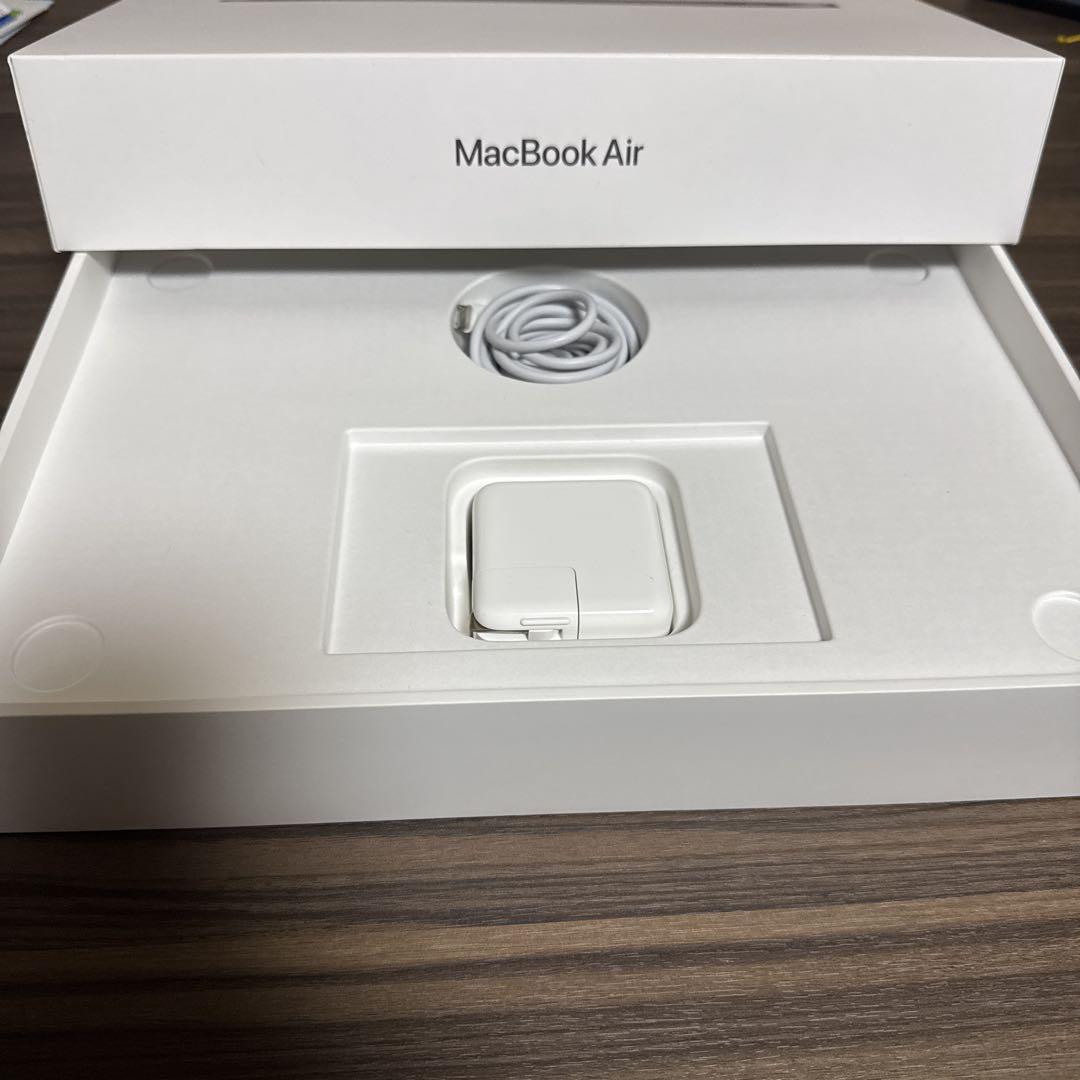 I*i様 MacBook Air2020 M1 8GB 256GB