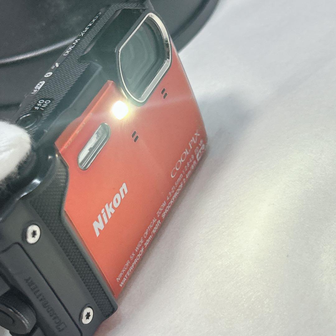 動作品　Nikon COOLPIX W300 オレンジ