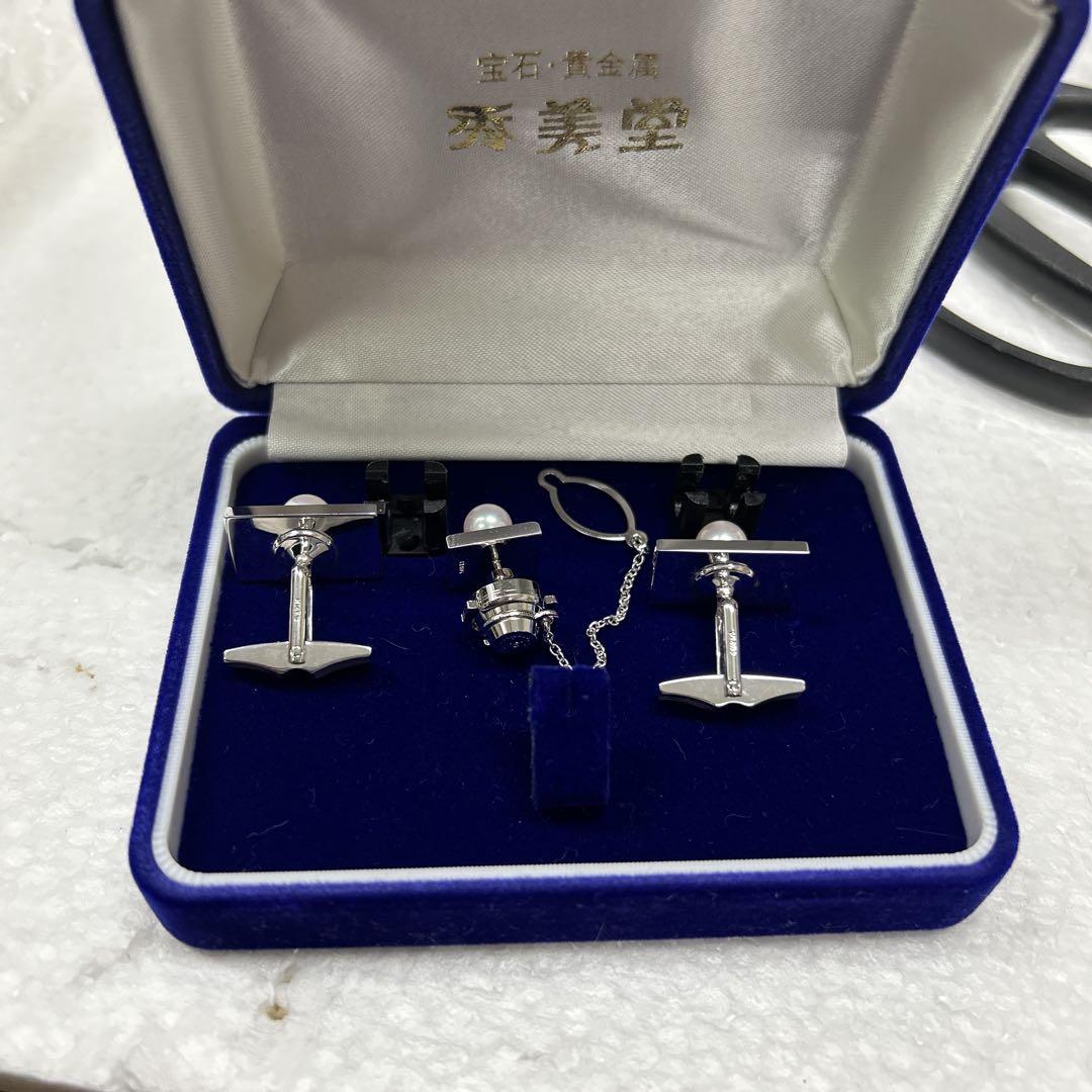 メンズ　ネクタイピンとカフス
