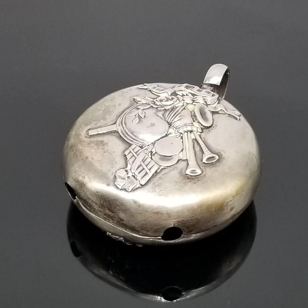 高品質豊富な フランス ヴィンテージ シルバーメッキ ベル クロシェット N Bogu6-m83842118839 最新作特価