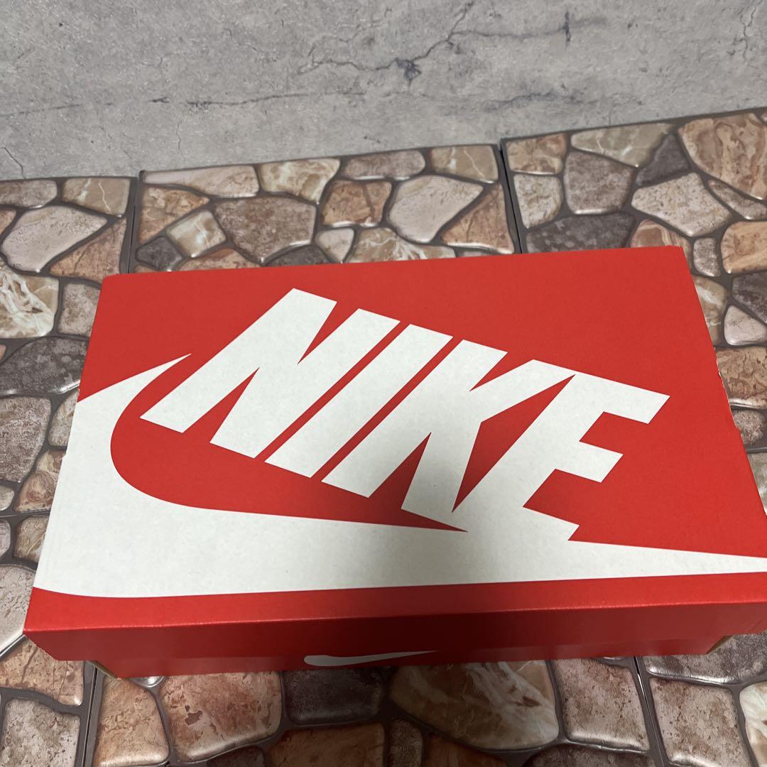 Nike Dunk Low チェック柄スニーカー