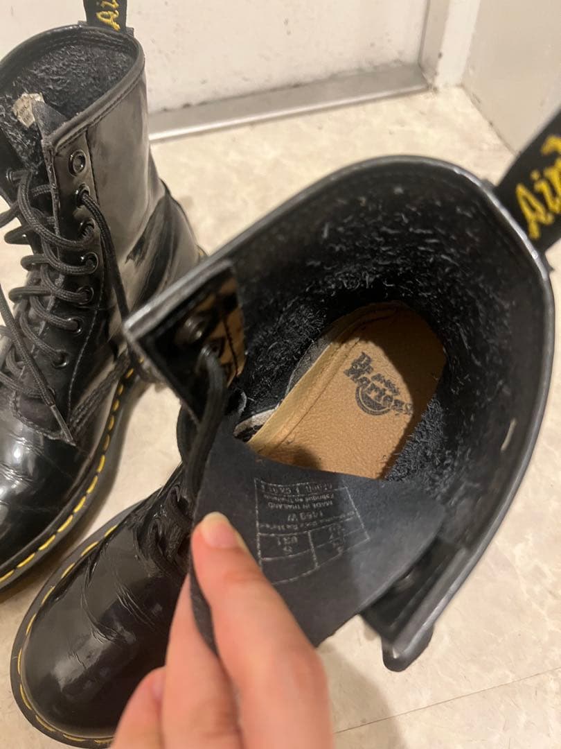 Dr. Martens ブラックレザーブーツ