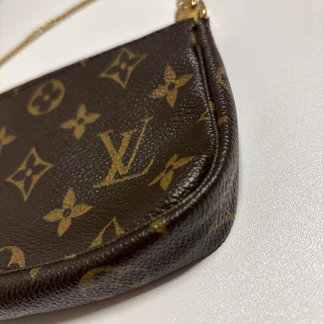 LOUIS VUITTON》ミニ・ポシェット・アクセソワール M58009
