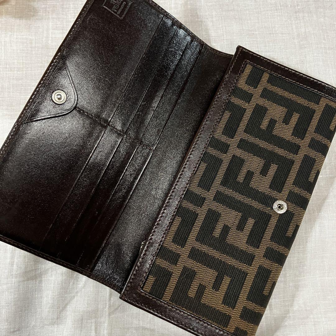 【美品】FENDI フェンディ 人気のズッカ柄 長財布 ロングウォレット レザー