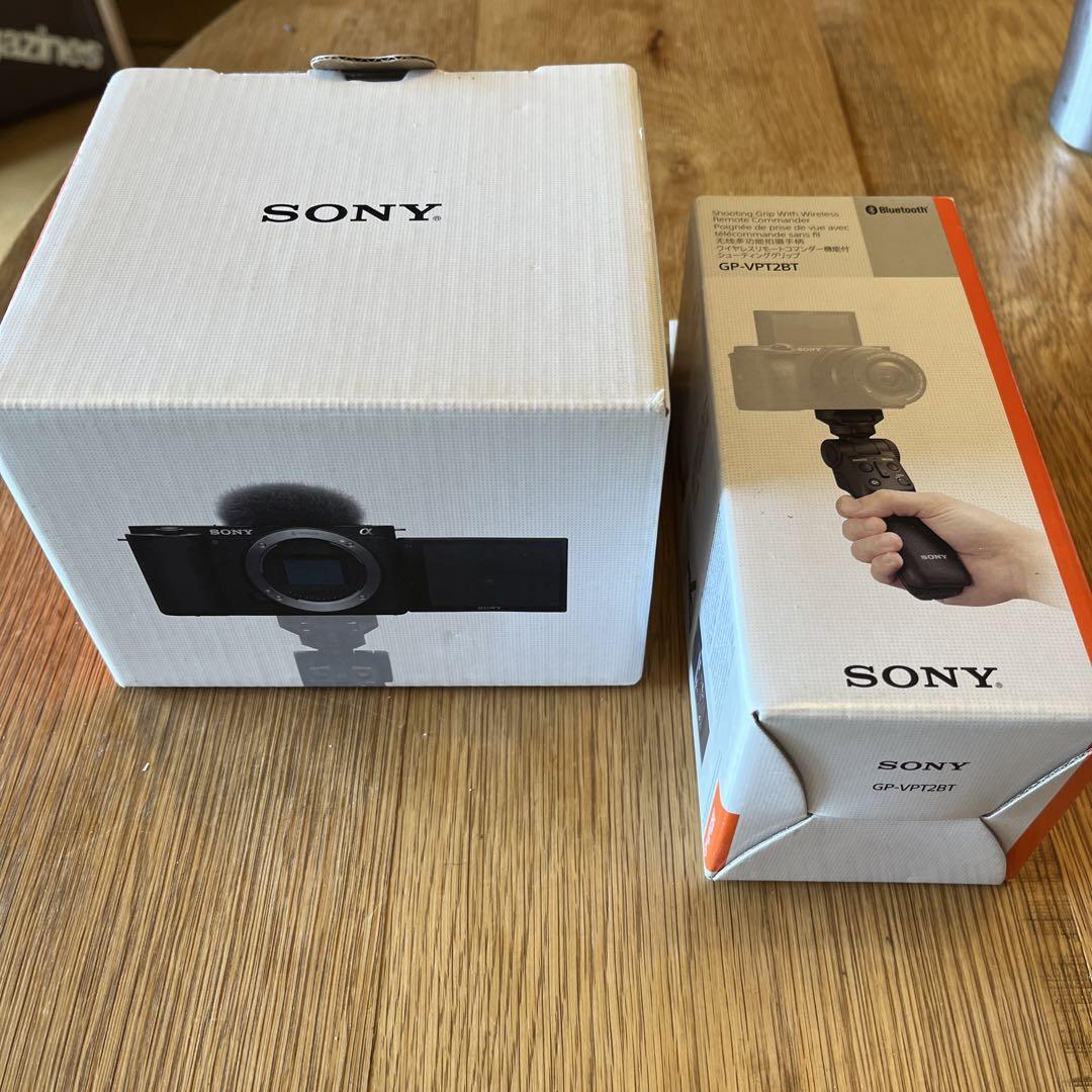 SONY ZV-E10 本体とグリップ、互換バッテリーセット