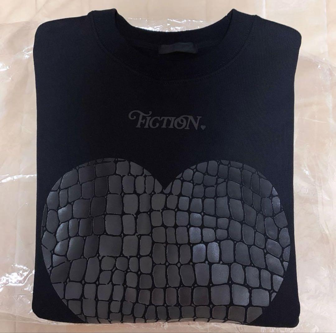 fiction tokyo ❤︎ Croco Heart Sweat Top