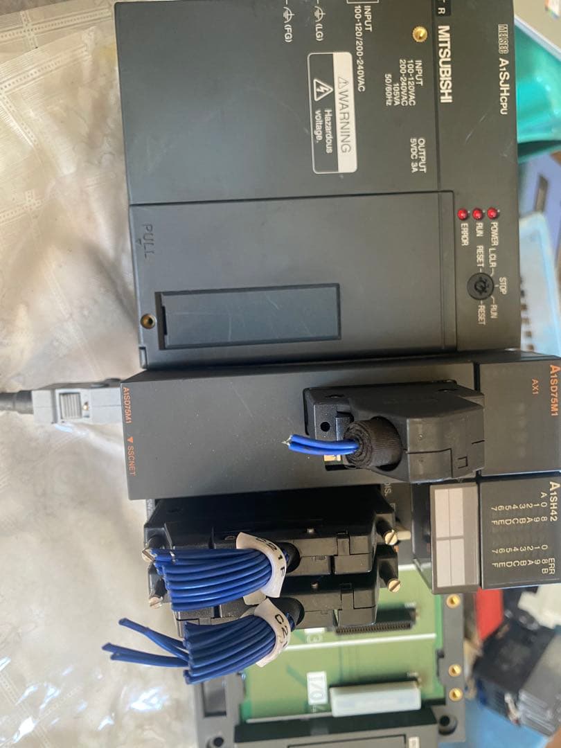 D5K039 三菱電 A1SJHCPU AS1D75M1 A1SH42 保証付き目立った傷や汚れなし