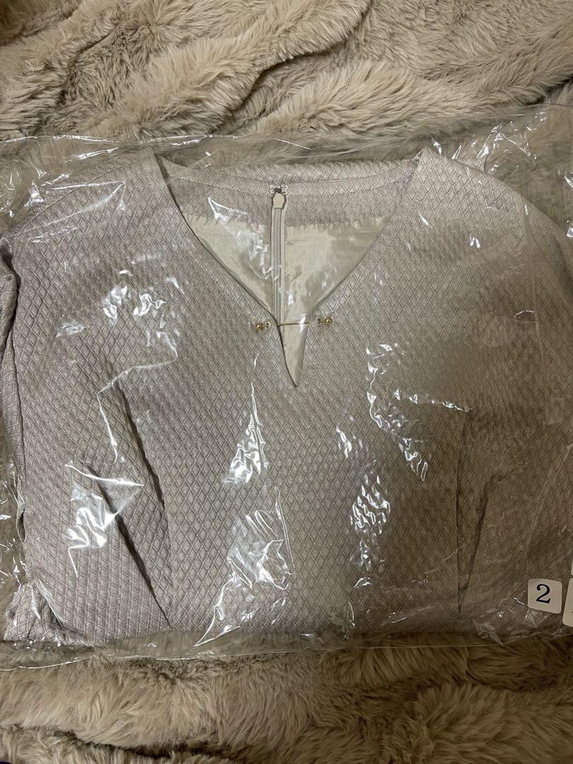 ワンピース acka arm slit one-piece (beige)