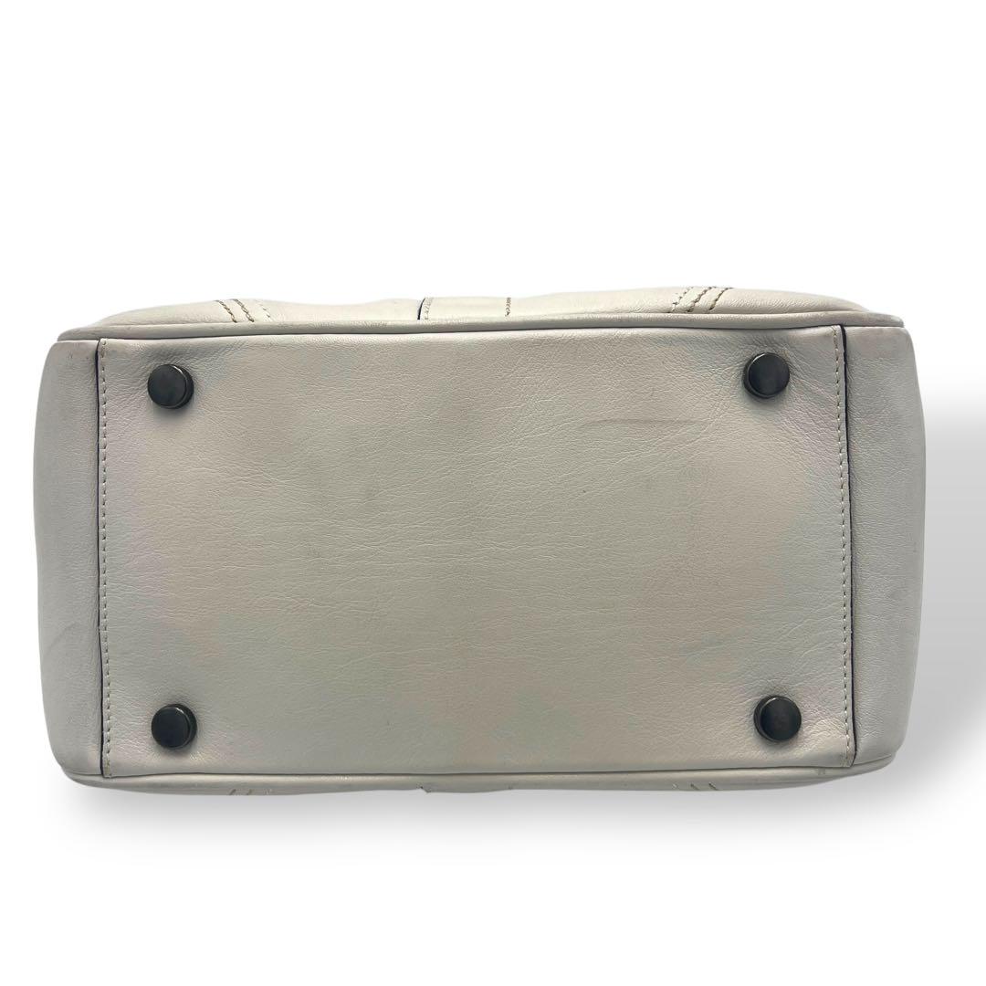 美品◇COACH◇がま口ハンドバッグ。
