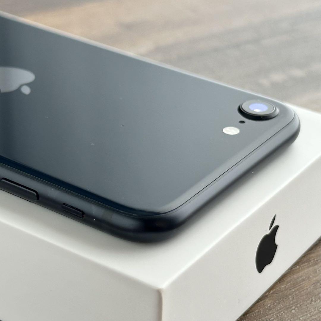 iPhoneSE 第3世代 本体 Midnight 64GB SIMフリー