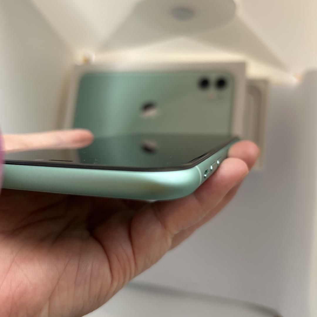 iPhone 11 グリーン 256GB SIMフリー　本体　箱付属品有　美品