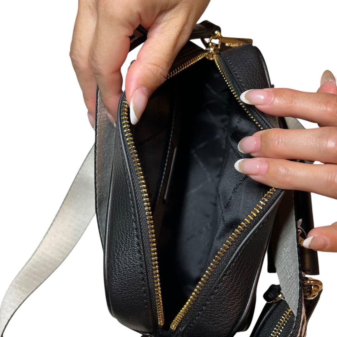 MICHAEL KORS ブラック ショルダーバッグ　新品、未使用、タグ付き、 ☆新品タグ付き☆MICHAEL KORS ブラック ショルダーバッグ