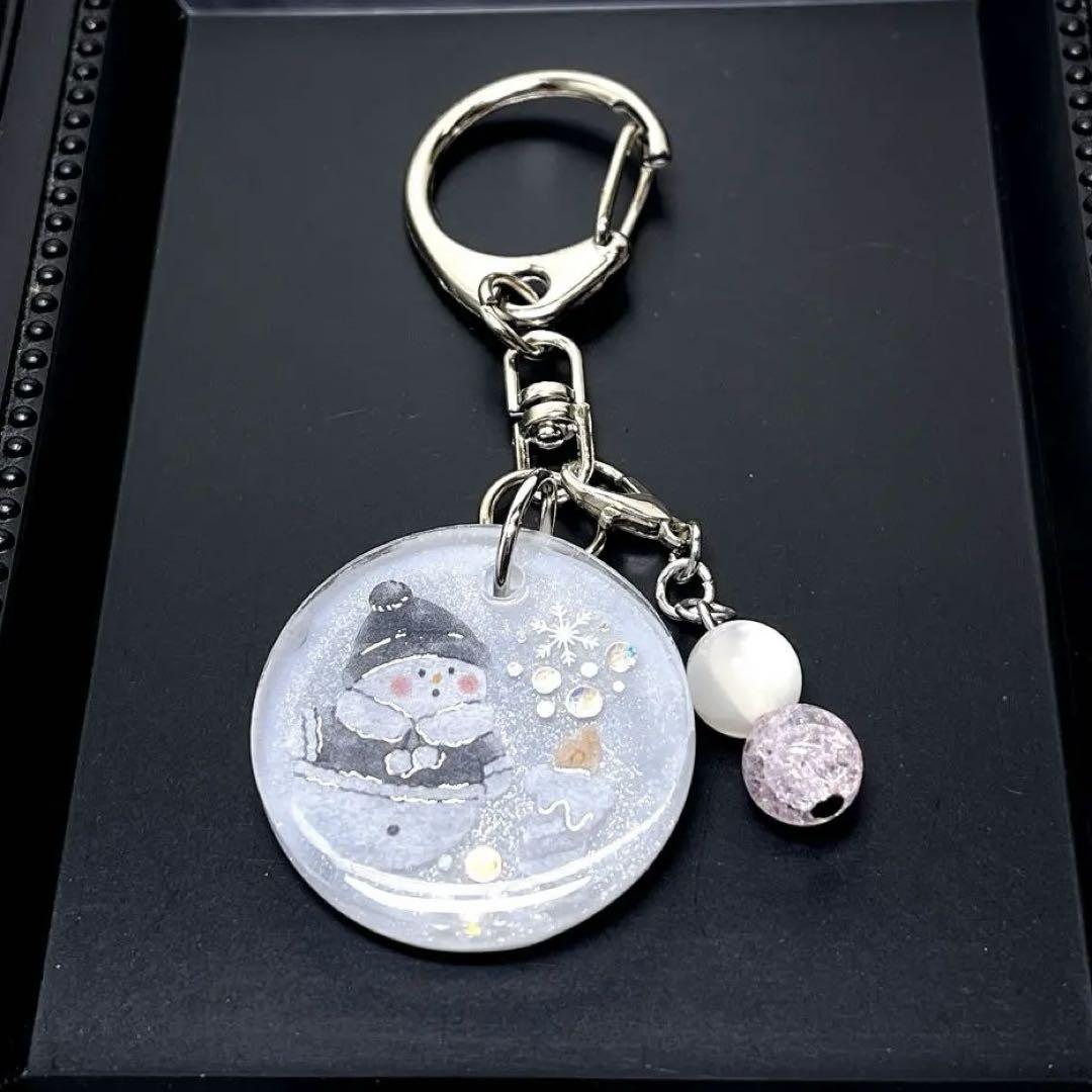 キーホルダー 雪だるま冬のともしび白色 ハンドメイドレジン