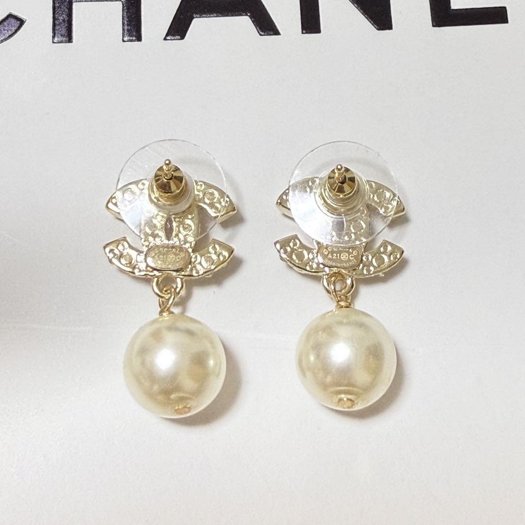 【新品未使用】CCロゴ ピアス パール ゴールド　CHANEL