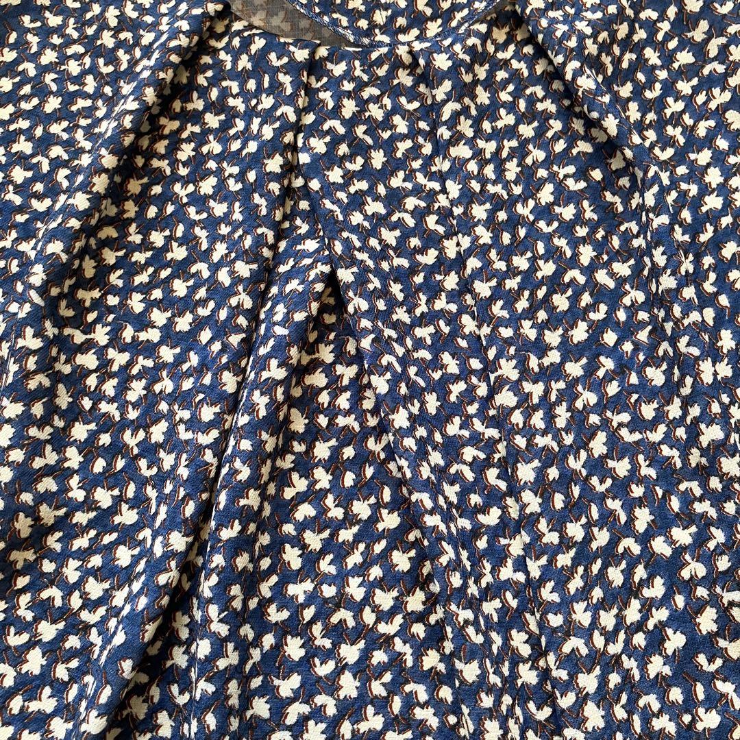 【美品】SCAPA 花柄 タック 長袖 ブラウス ボタン 日本製 イタリア生地 美品】SCAPA 花柄 タック 長袖 ブラウス ボタン 日本製 イタリア