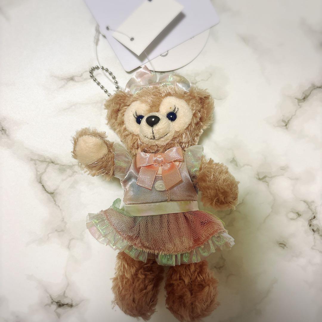 【新品】 ダッフィー　シェリーメイ カラフルハピネス 20周年 ぬいぐるみバッチ 20thd-s-badge.jpg
