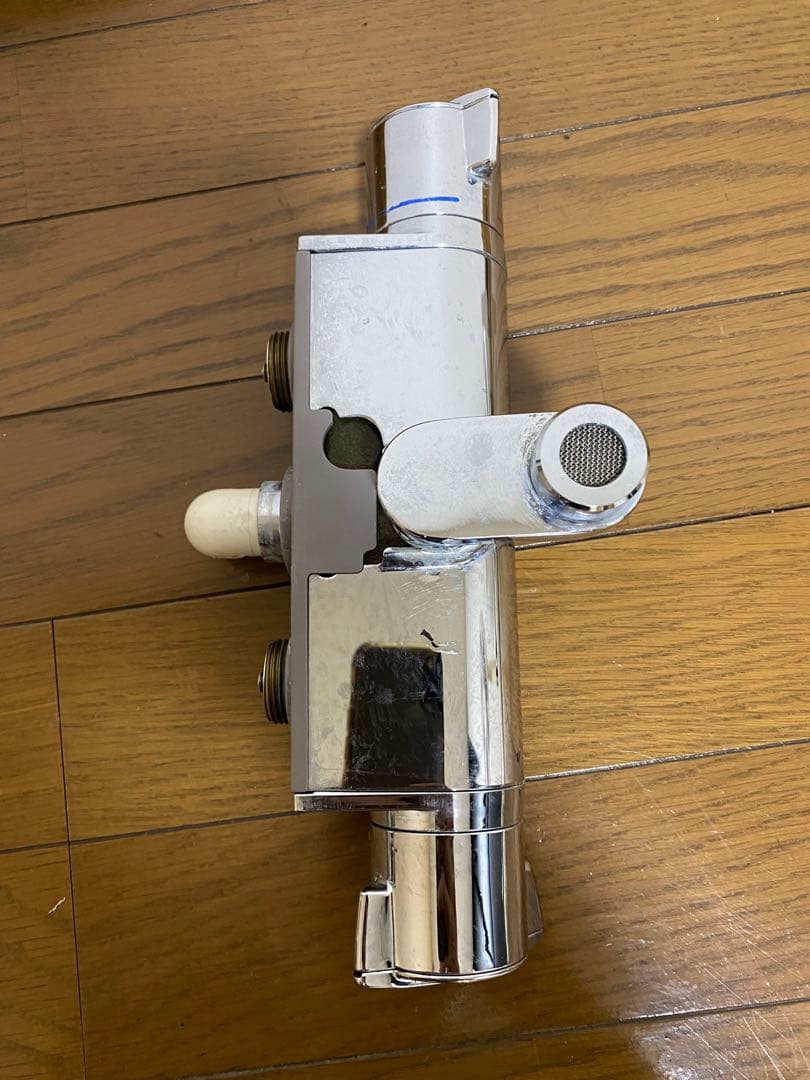 シャワー混合水栓 クローム仕上げ