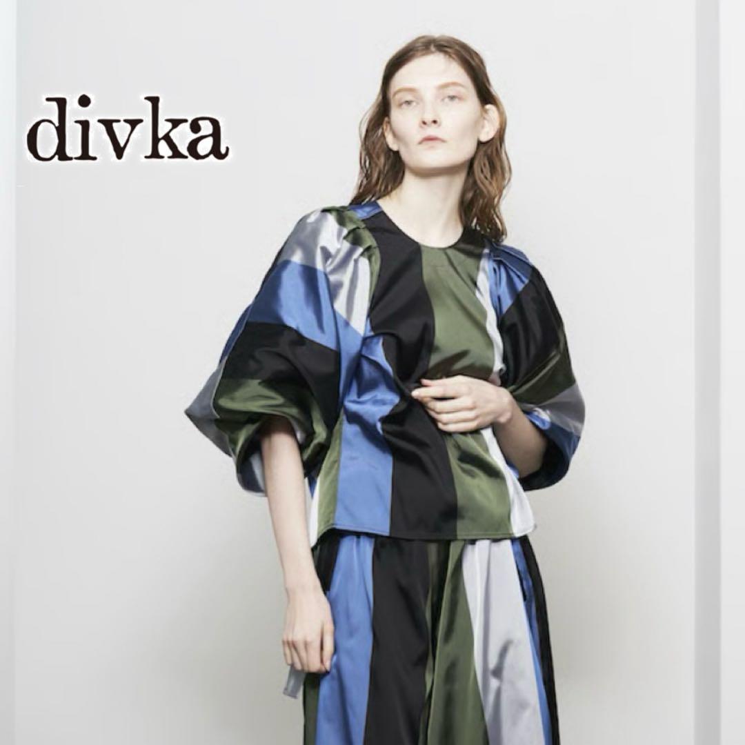 divka ディウカ サテン マルチストライプトップス ボリュームスリーブ