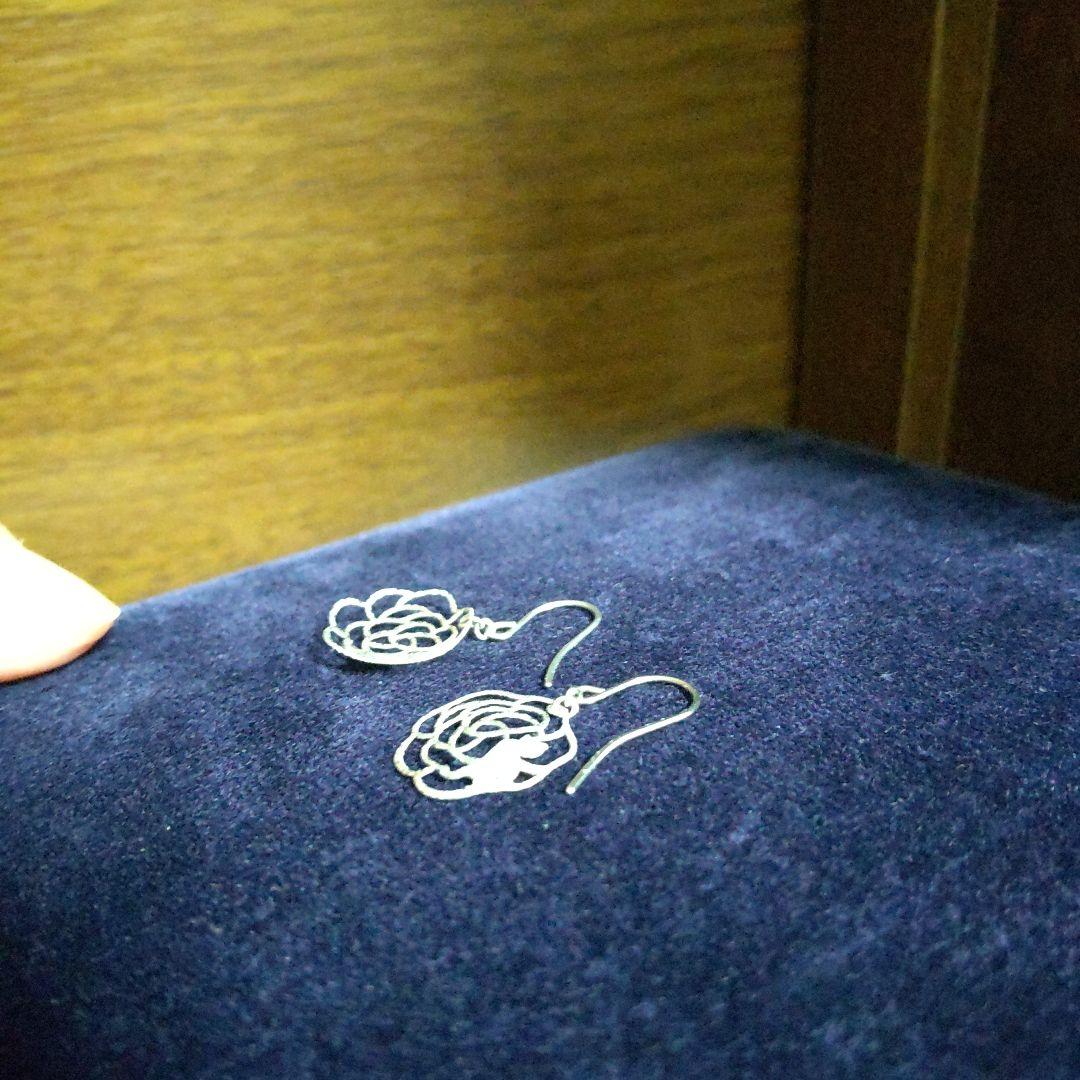 k18WG ピアス バラ 猫 (ネックレスとのセット物でした。)