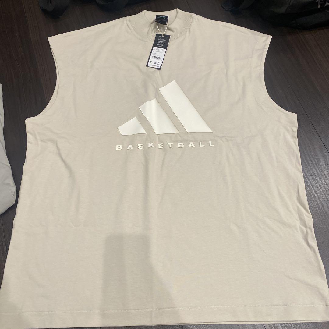 【新品未使用　おまけ付】アディダス　ノースリーブ+半袖Tシャツ　カジュアル　M