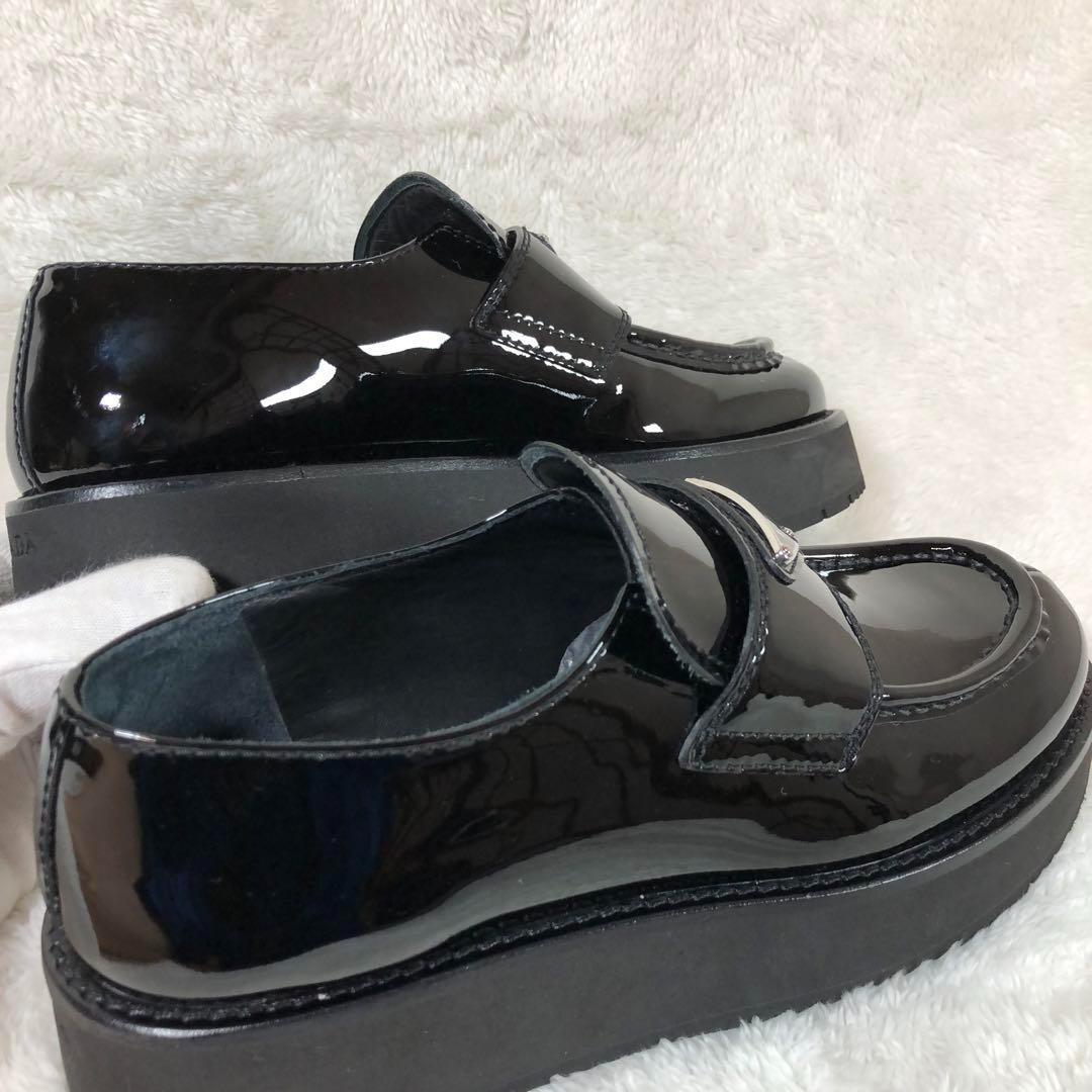 PRADA ローファー