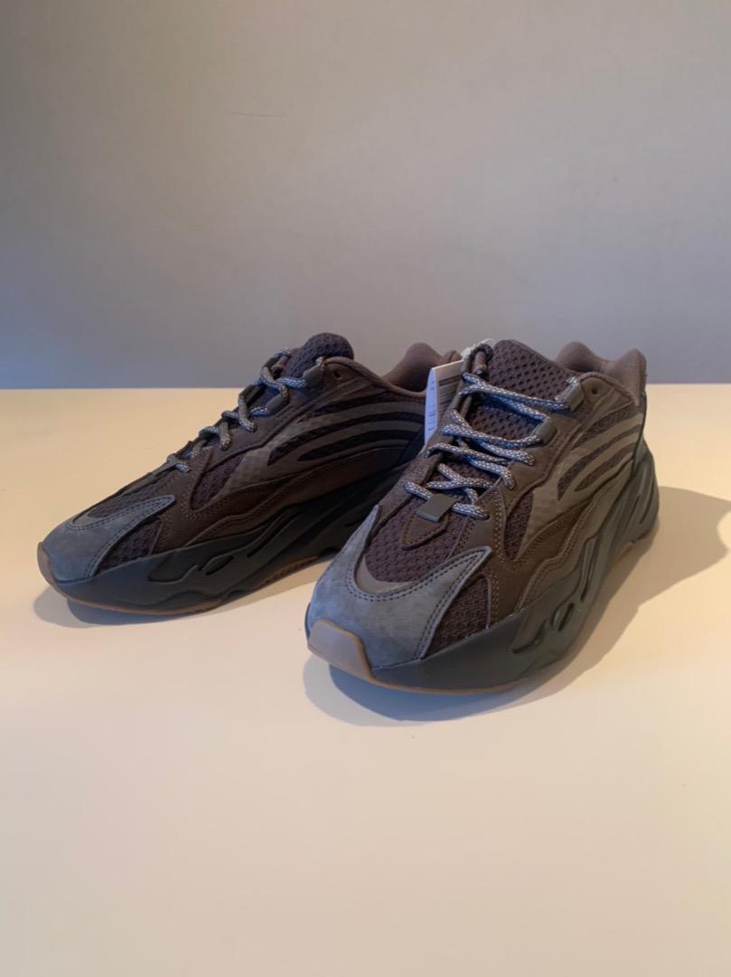 YEEZY BOOST 700 V2 ジオード GEODE